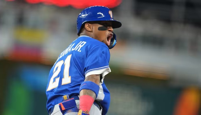 el venezolano ronald acuna jr celebra su jonron DCPKNUG5EZFU3IGWYDL2C3ZXRA